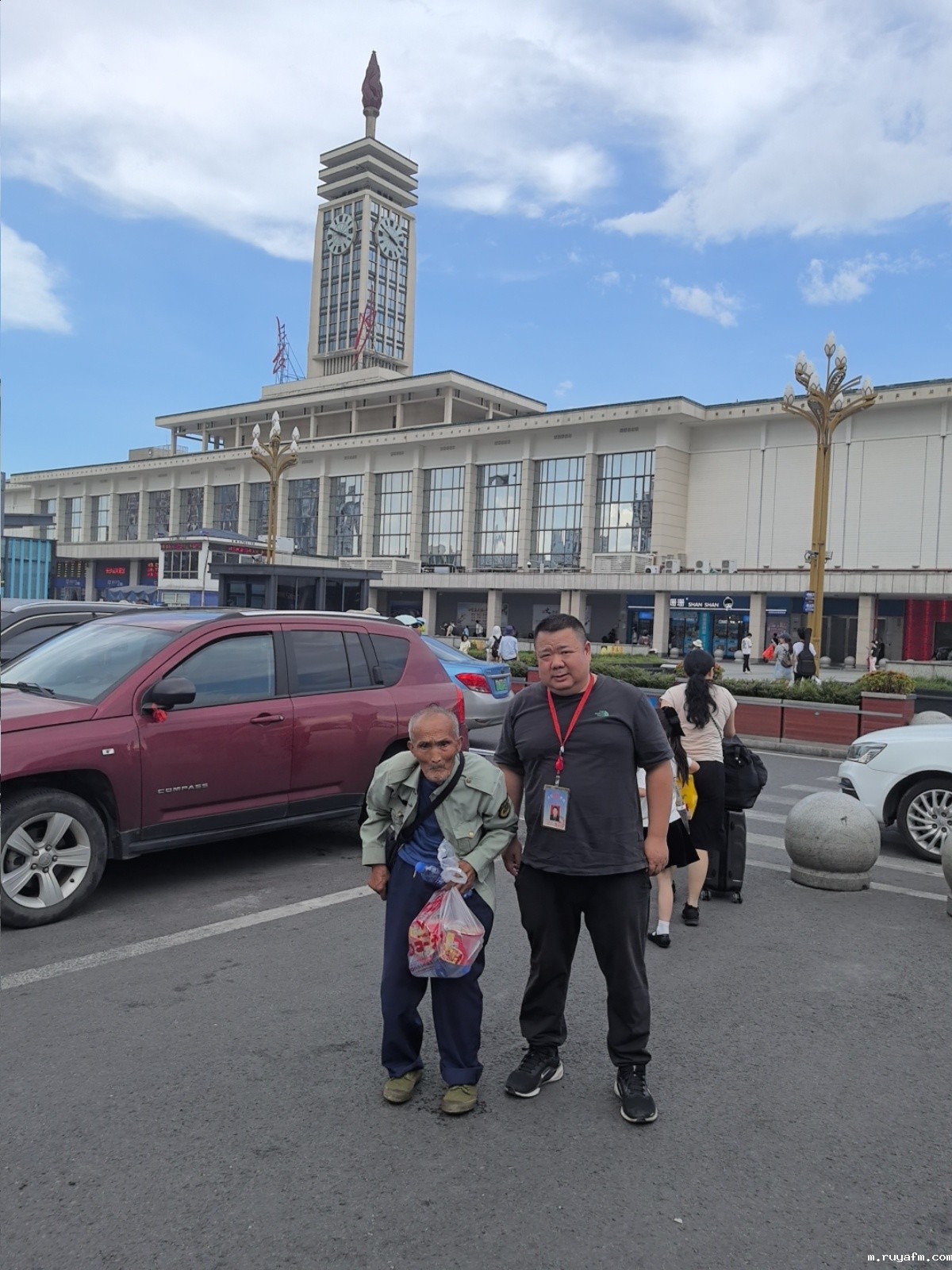 酷暑炎热，雨花区救助站为困难群体撑起坚实的“遮阳伞”