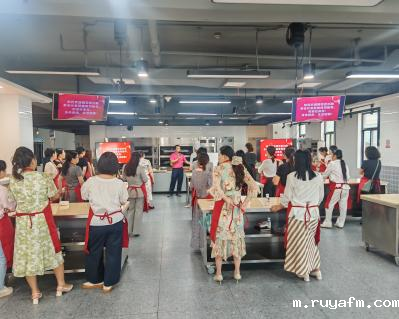 “焙”感温暖，凝聚“她”力量！雨花区妇联组织执委开展烘焙体验活动