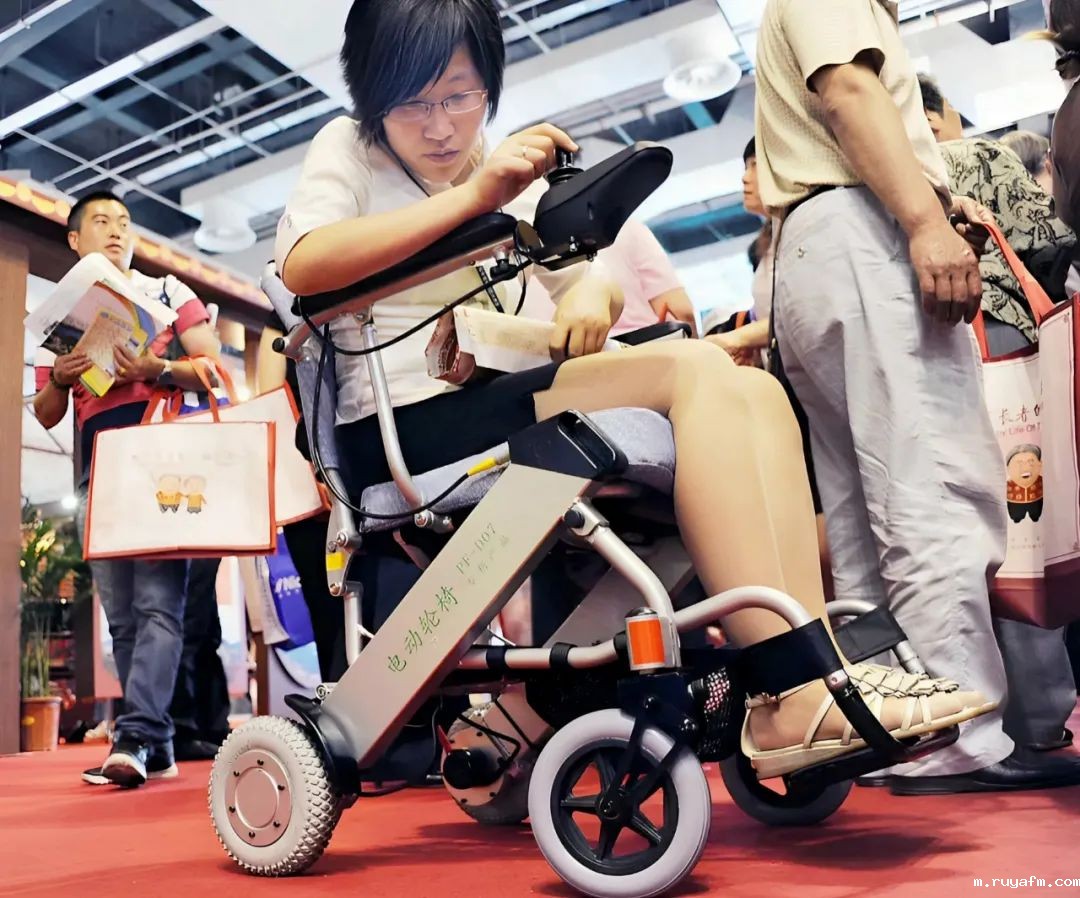 新国标实施！如何选对一辆电动轮椅车？建议收藏